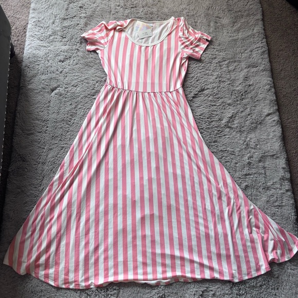 LuLaRoe Dresses & Skirts - ⭐️⭐️⭐️NWT LuLaRoe Pink and White Striped Riley Dress size Large